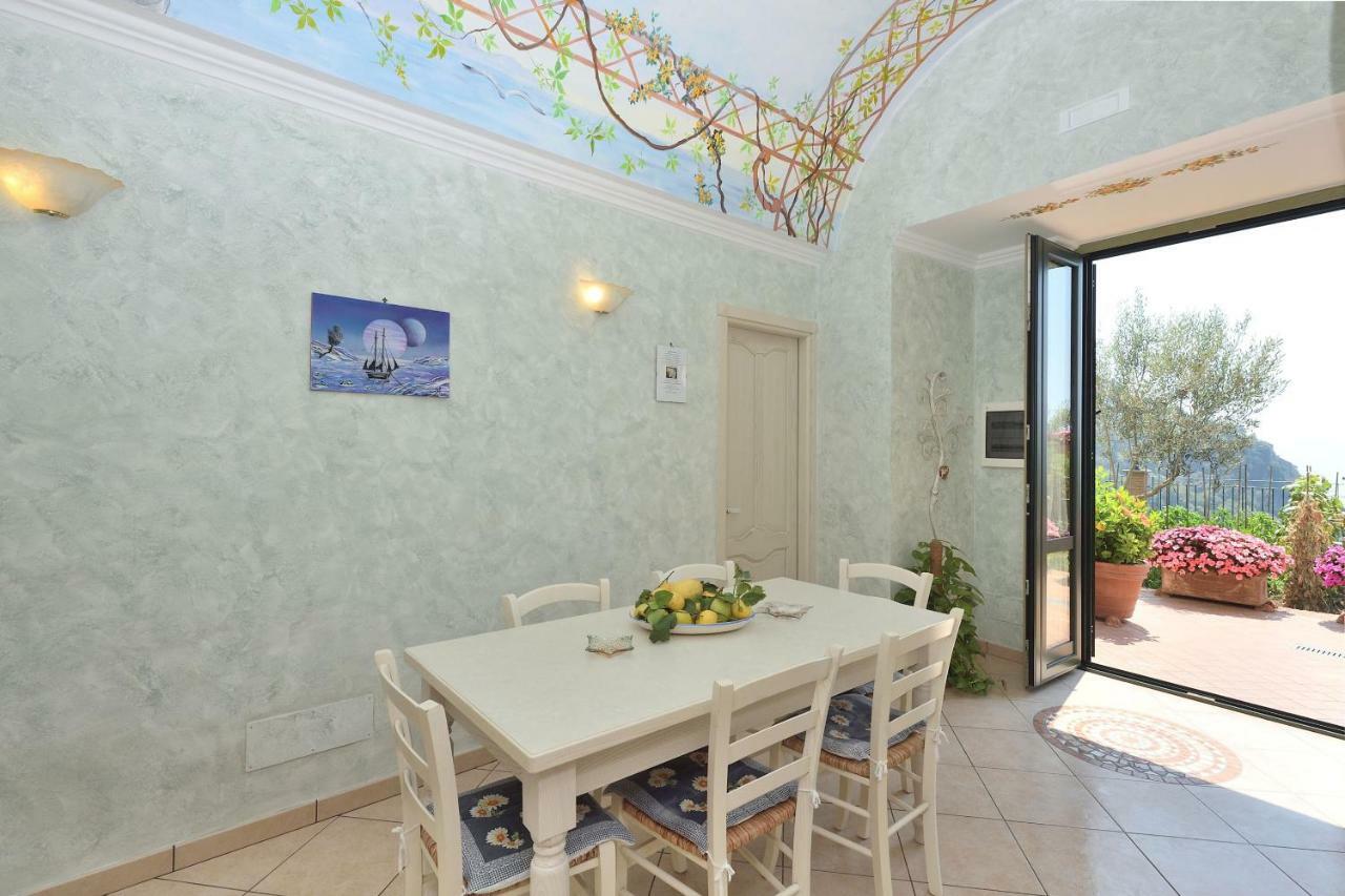 Pontone On The Sea Apartment Scala Extérieur photo