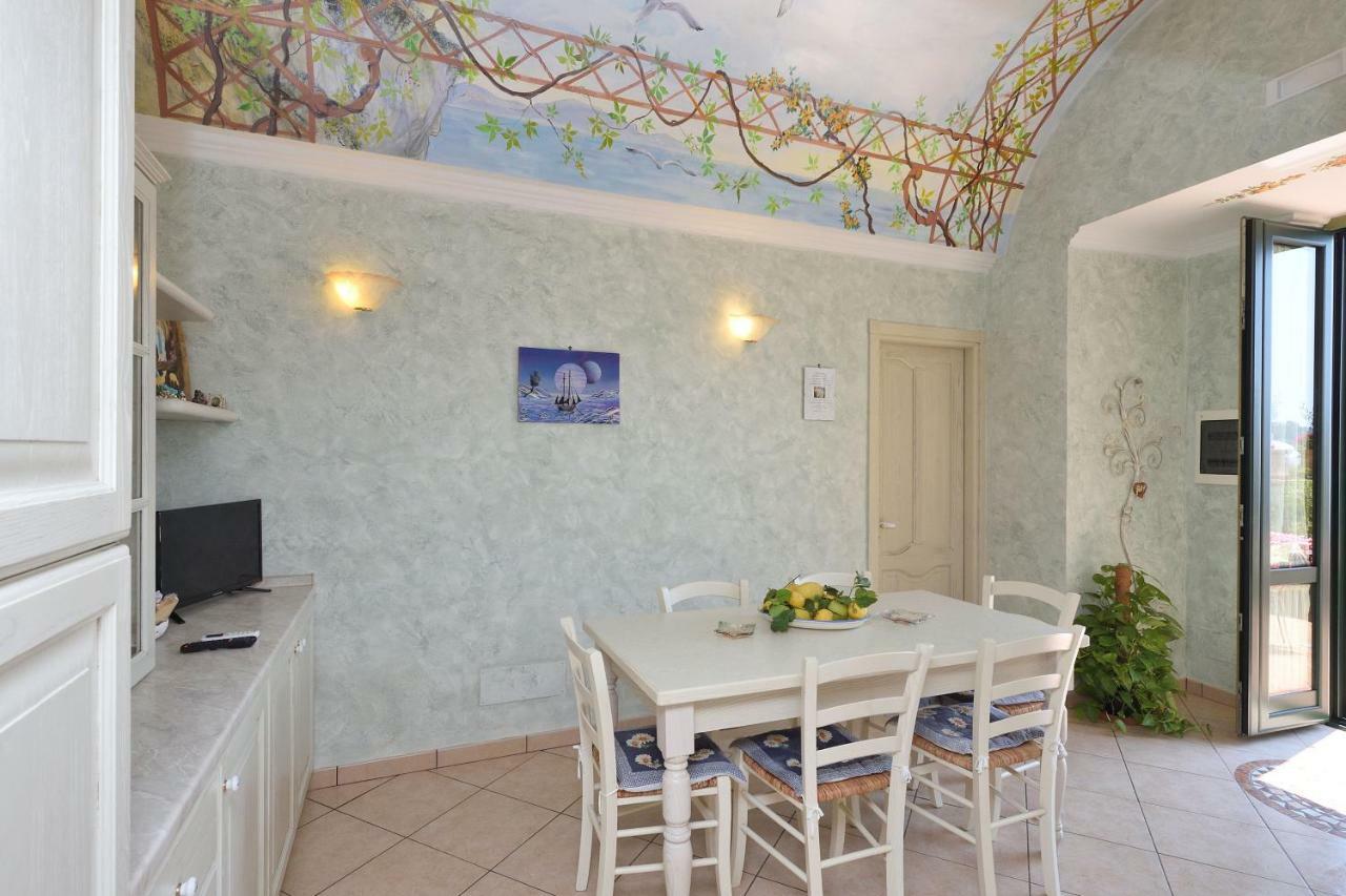 Pontone On The Sea Apartment Scala Extérieur photo