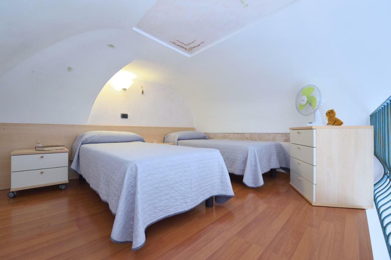 Pontone On The Sea Apartment Scala Extérieur photo