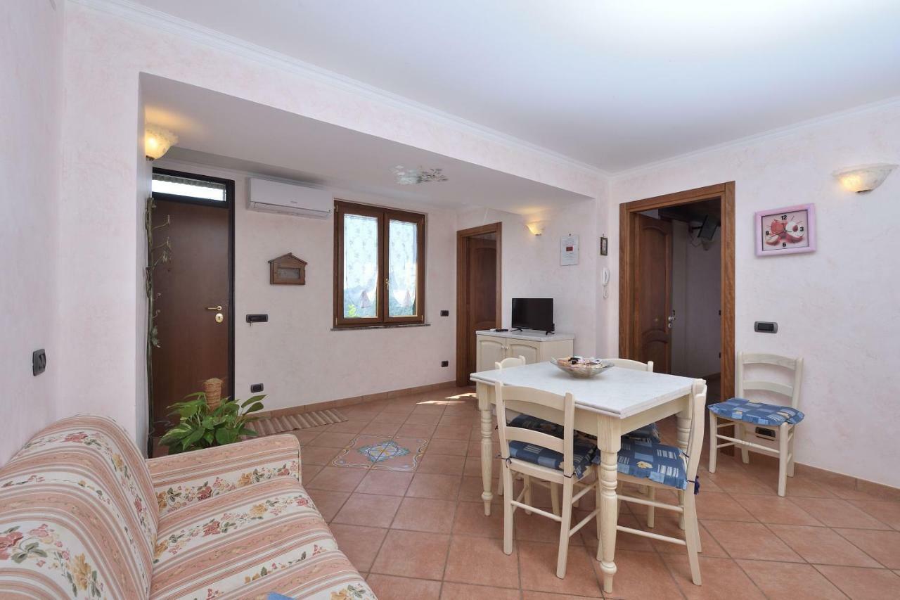 Pontone On The Sea Apartment Scala Extérieur photo