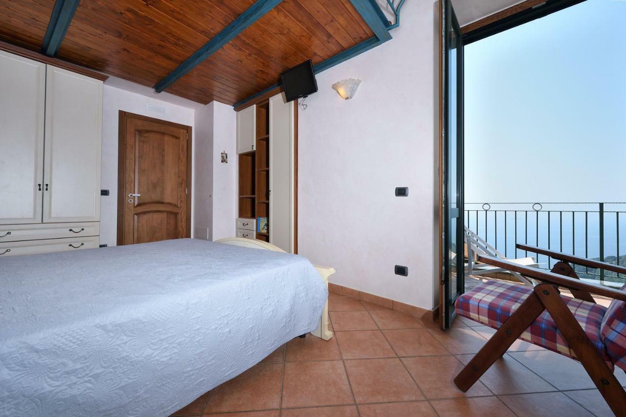 Pontone On The Sea Apartment Scala Extérieur photo